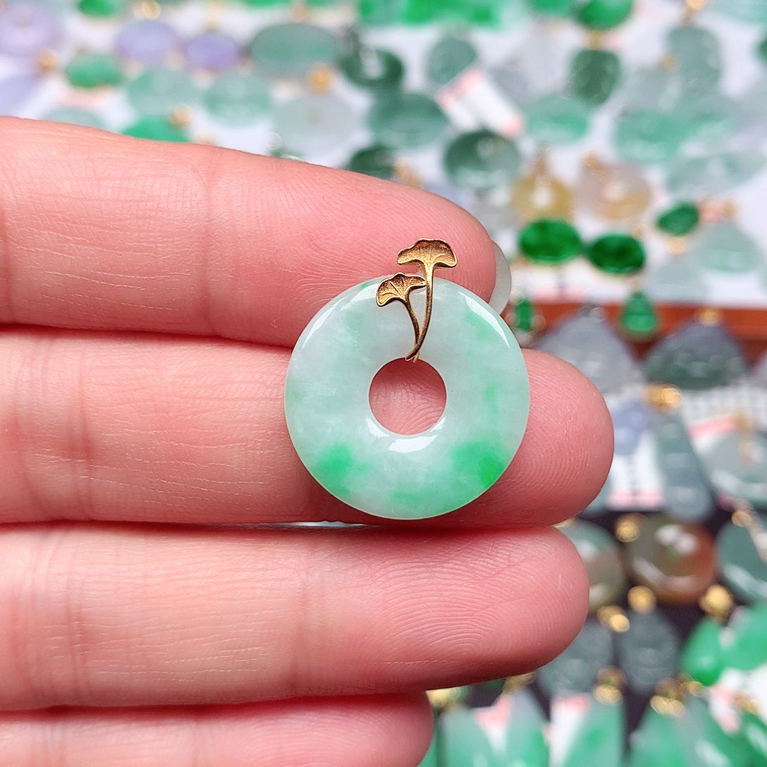 翡翠颈饰18K金镶嵌天然翡翠A货