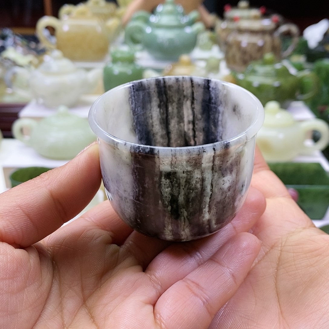 和田玉杯子未镶嵌