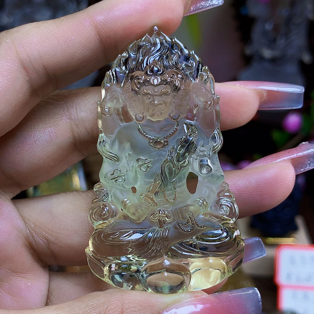 未镶嵌颈饰水晶五****家，