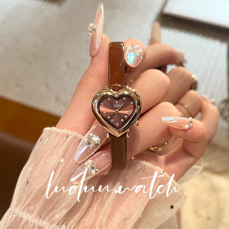 [萝伦]新款时尚爱心表盘女士手表洋气时髦百搭女石英腕表51075