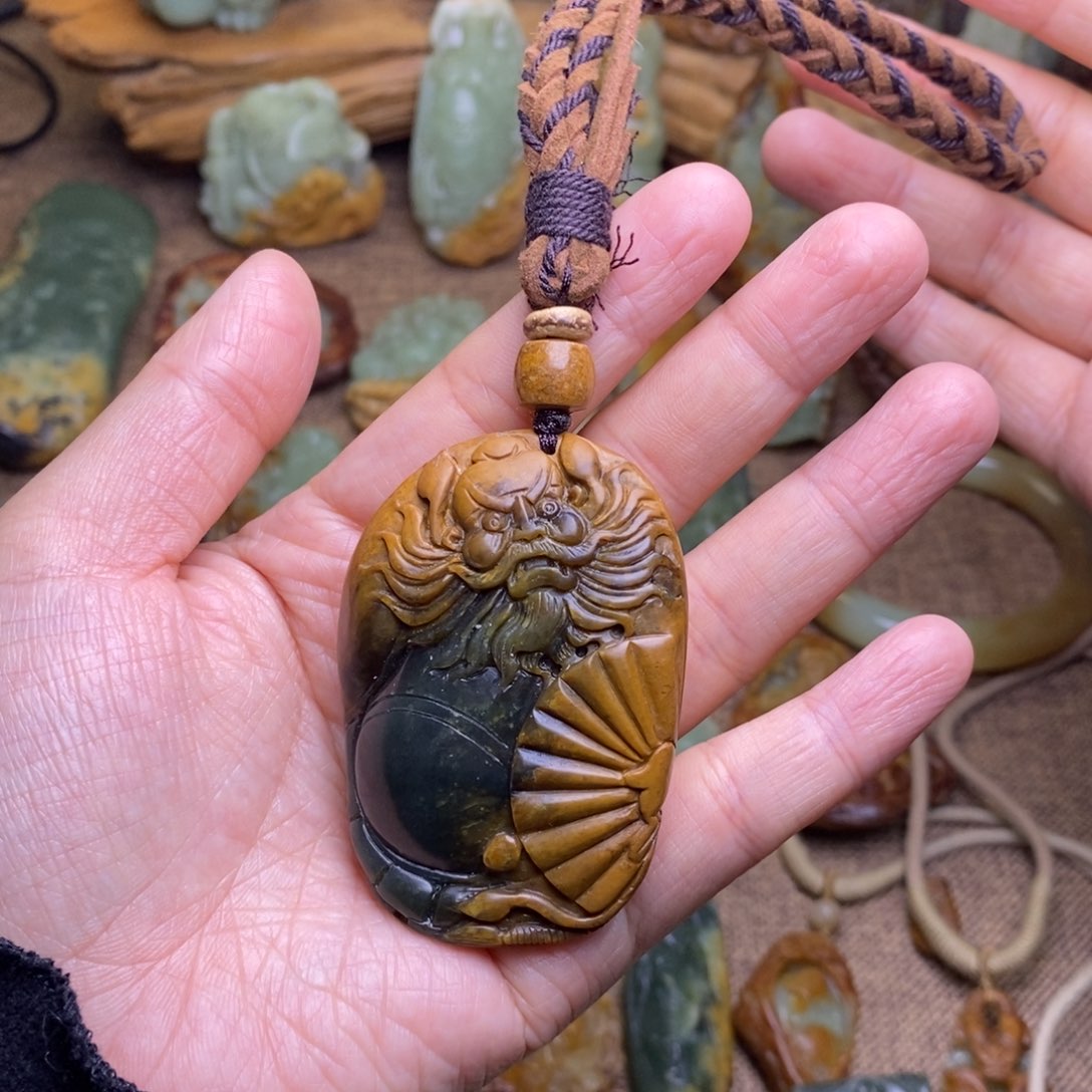 岫岩河磨玉（透闪石质玉）未镶嵌把件