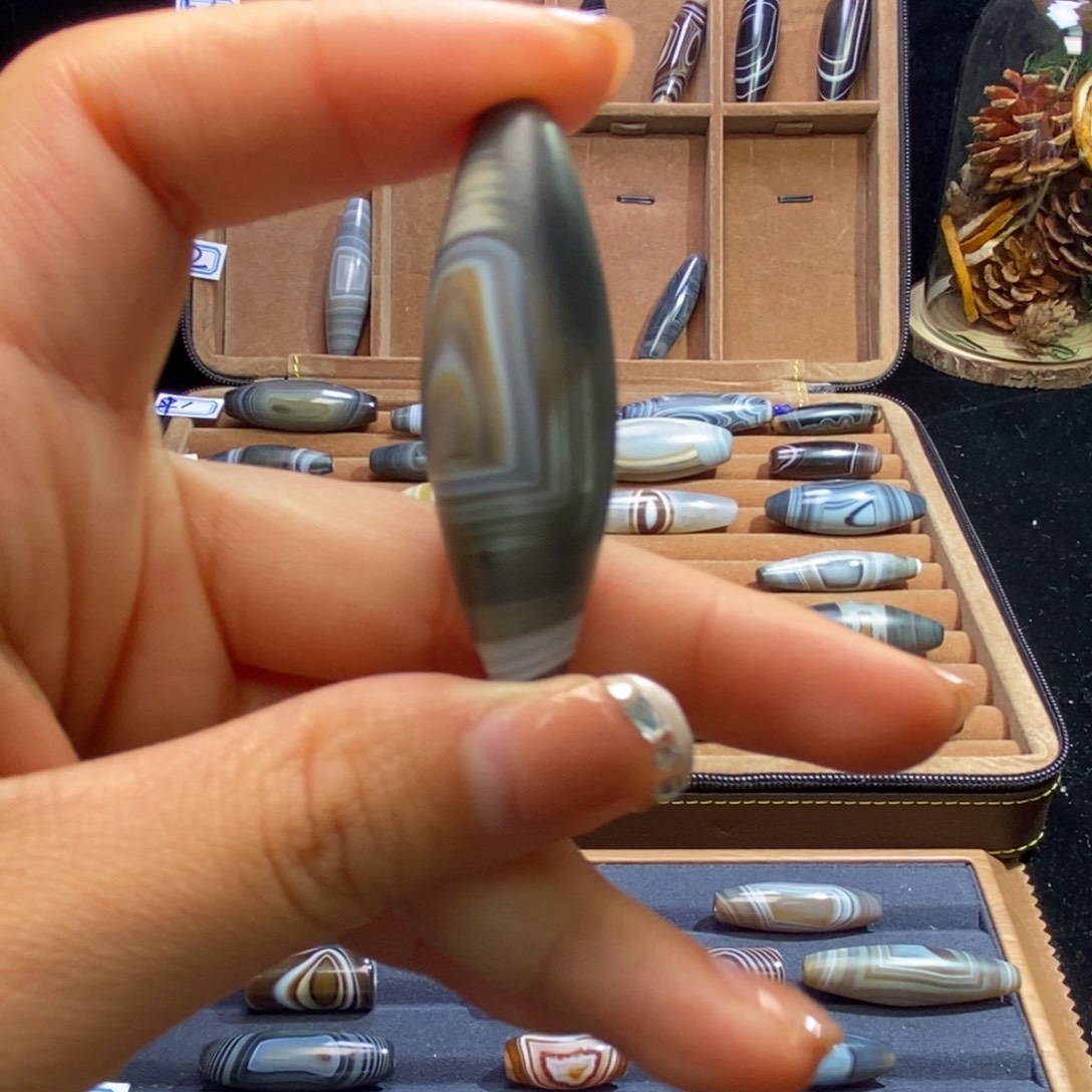 望***亮玛瑙/玉髓未镶嵌颈饰