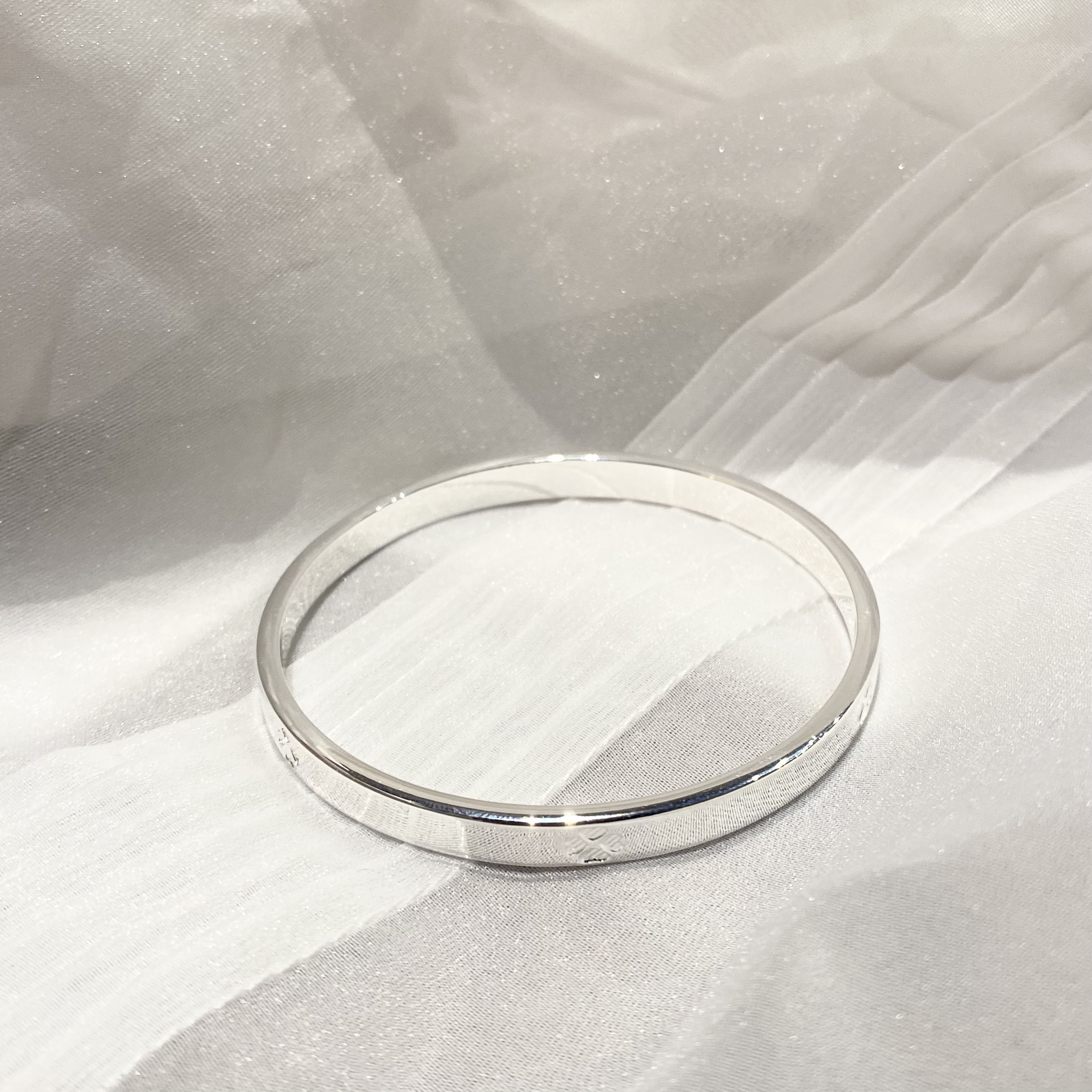 足银手镯 足银手镯纯银手镯四叶草手镯足银999.9闭口手镯气质轻奢