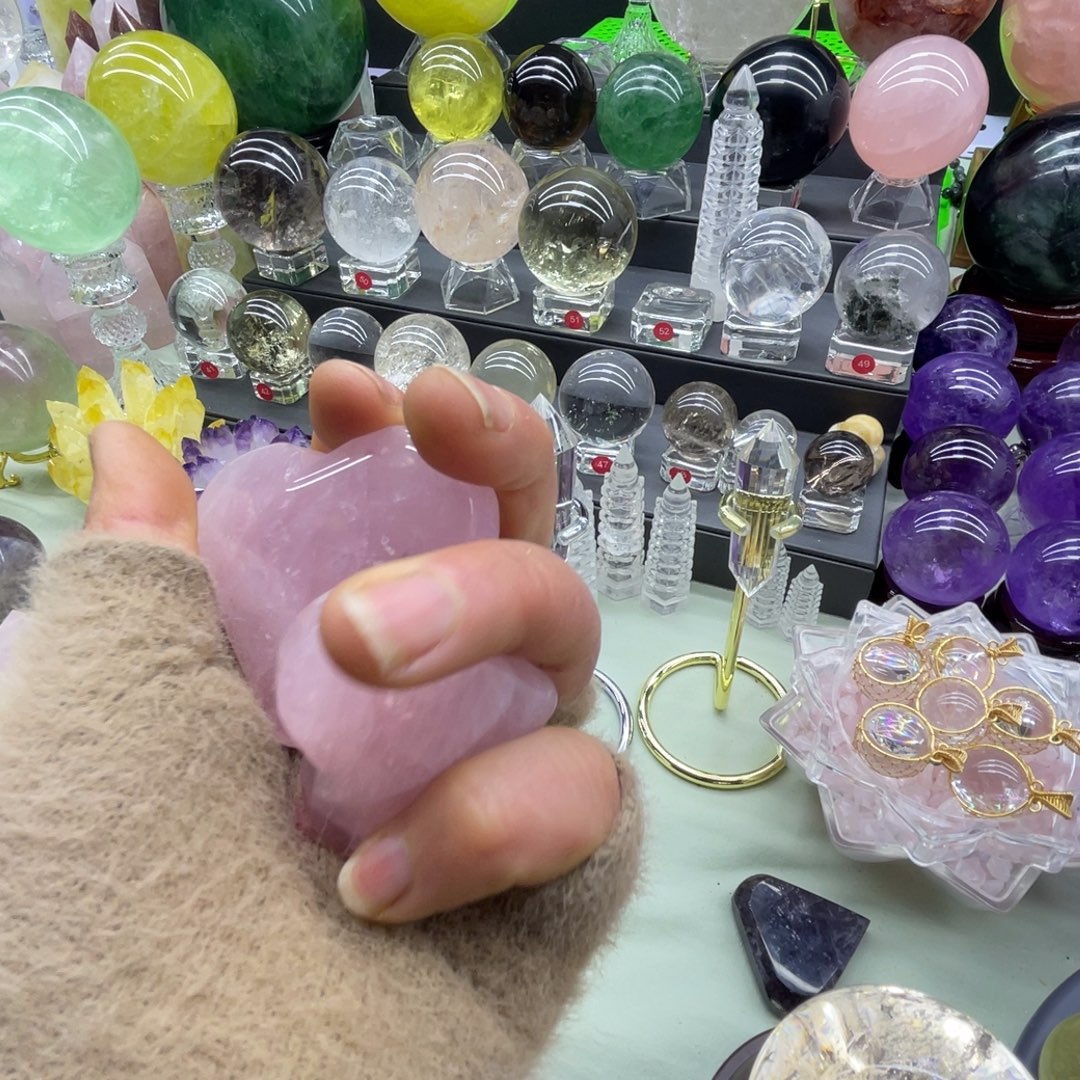 粉色水晶爱心桌面摆件