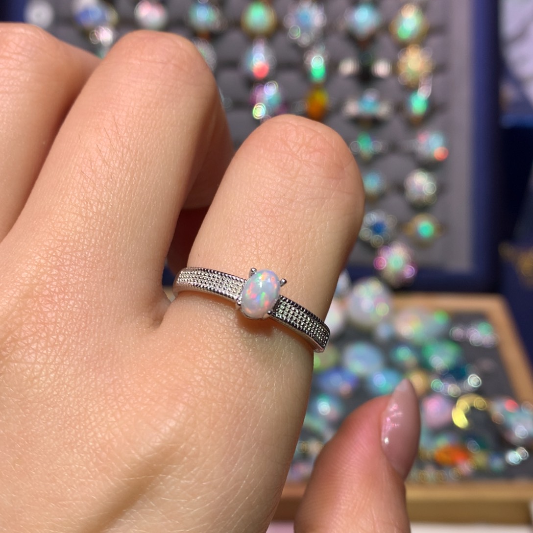 银S925镶嵌欧泊戒指款式不退换