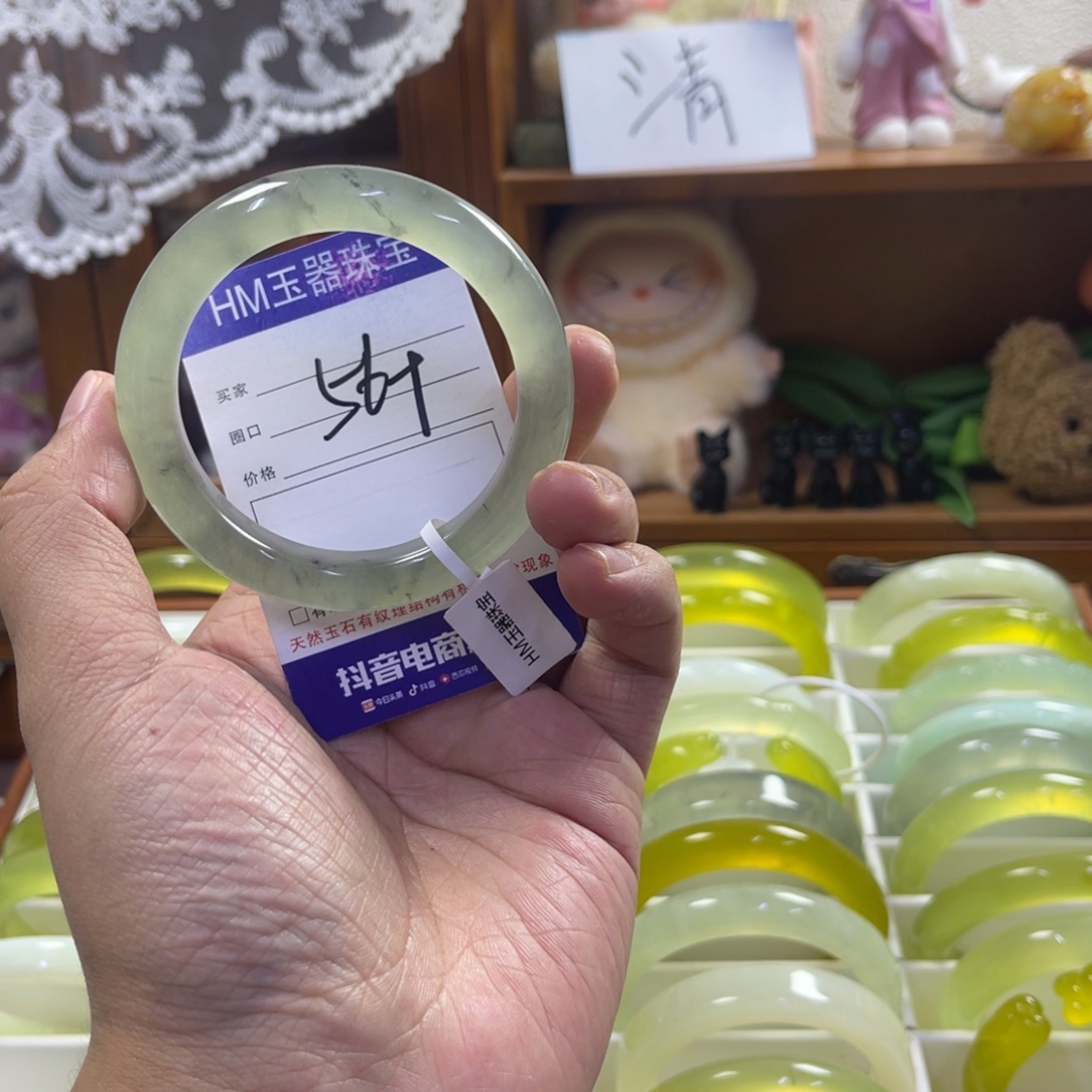 蛇纹石玉未镶嵌手镯328