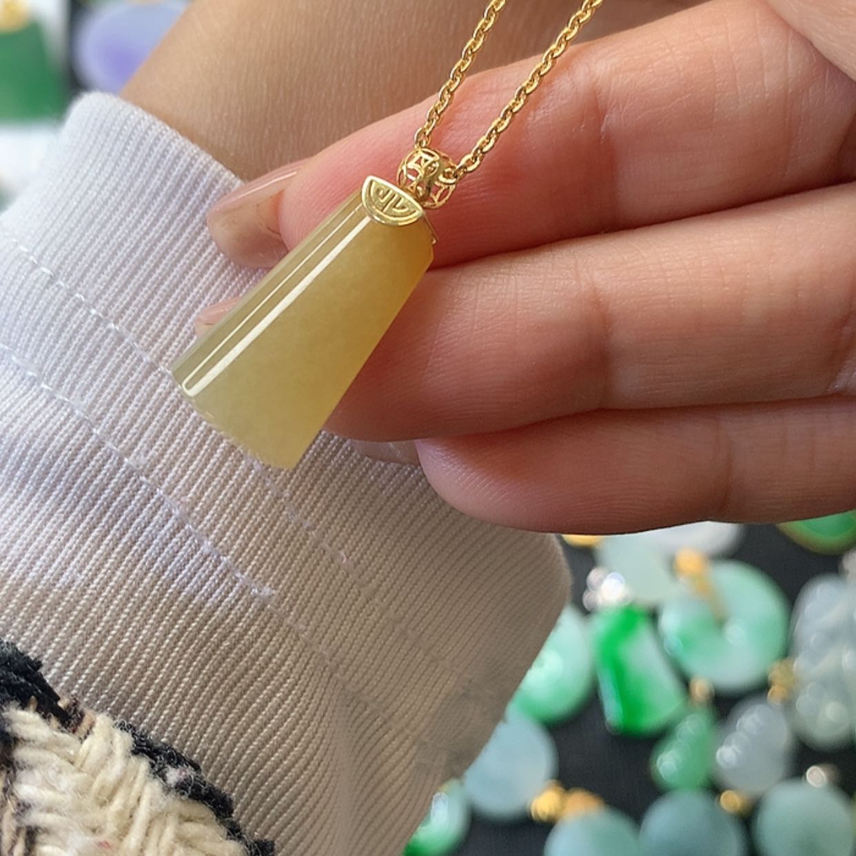 【闪购商品】翡翠吊坠(赠链)18K金镶嵌