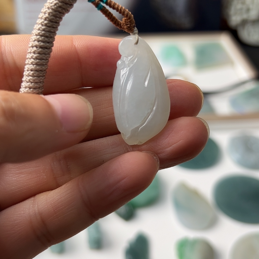 翡翠银S925镶嵌胸饰