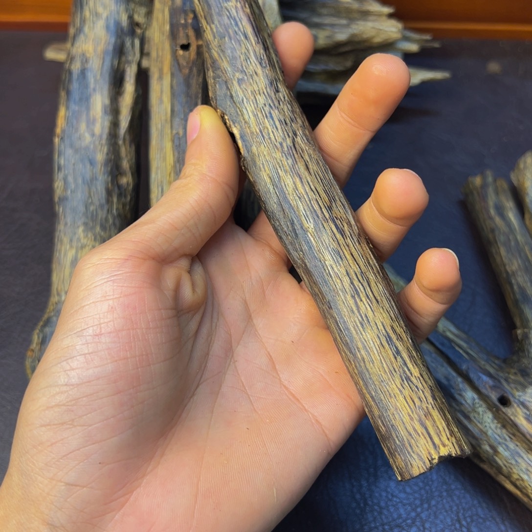 吴***沉香沉香碎屑金沙叶