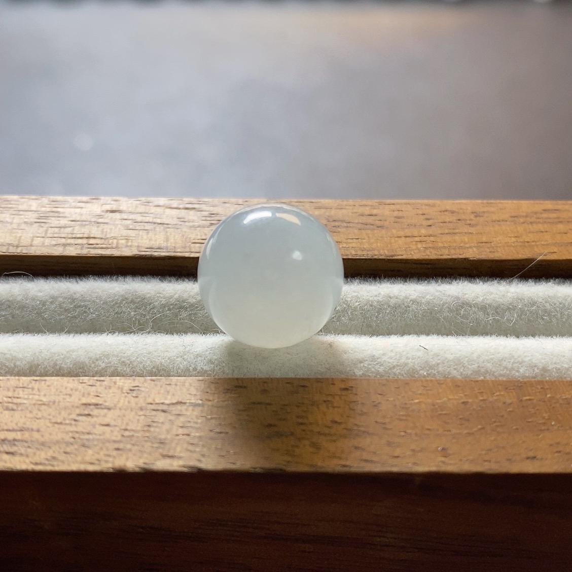 天然缅甸翡翠A货-白冰圆珠 卡12.2