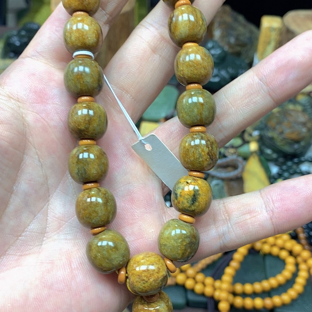 岫岩河磨玉（透闪石质玉）未镶嵌珠宝奇石