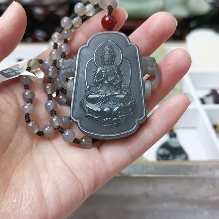 和田玉未镶嵌颈饰