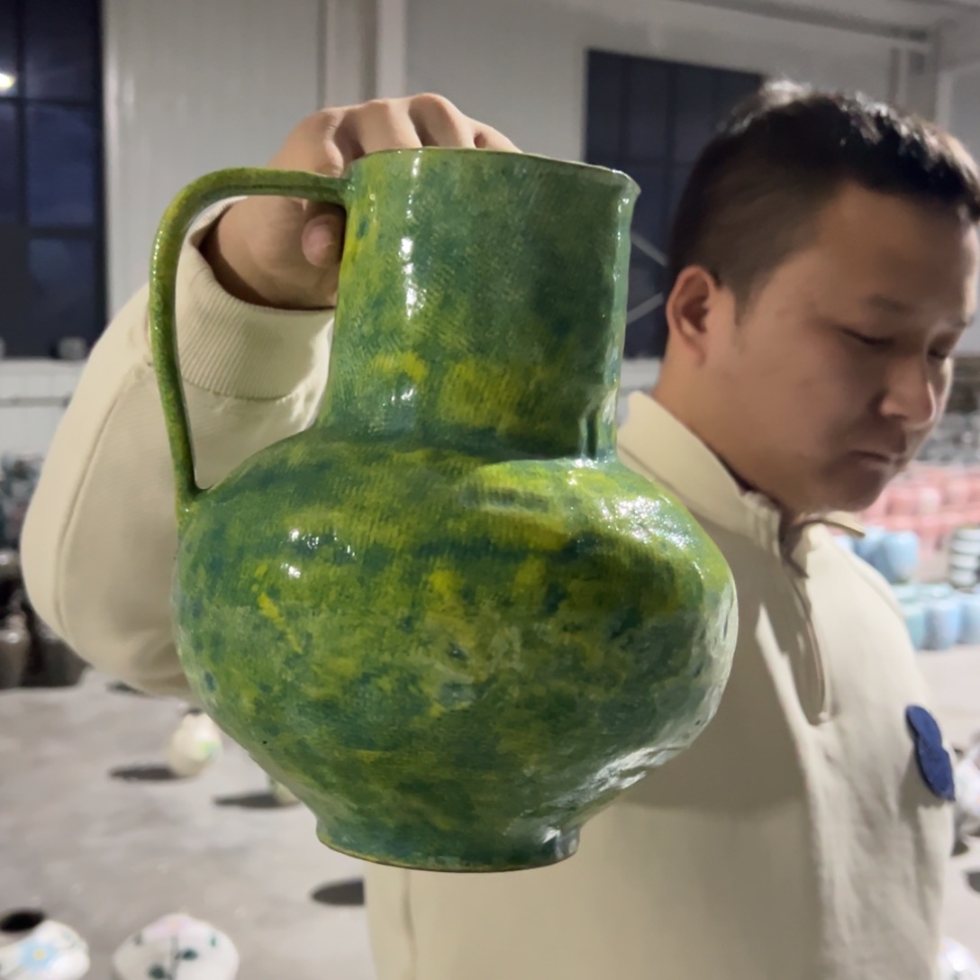 陶瓷我们都在努力着改变着我们