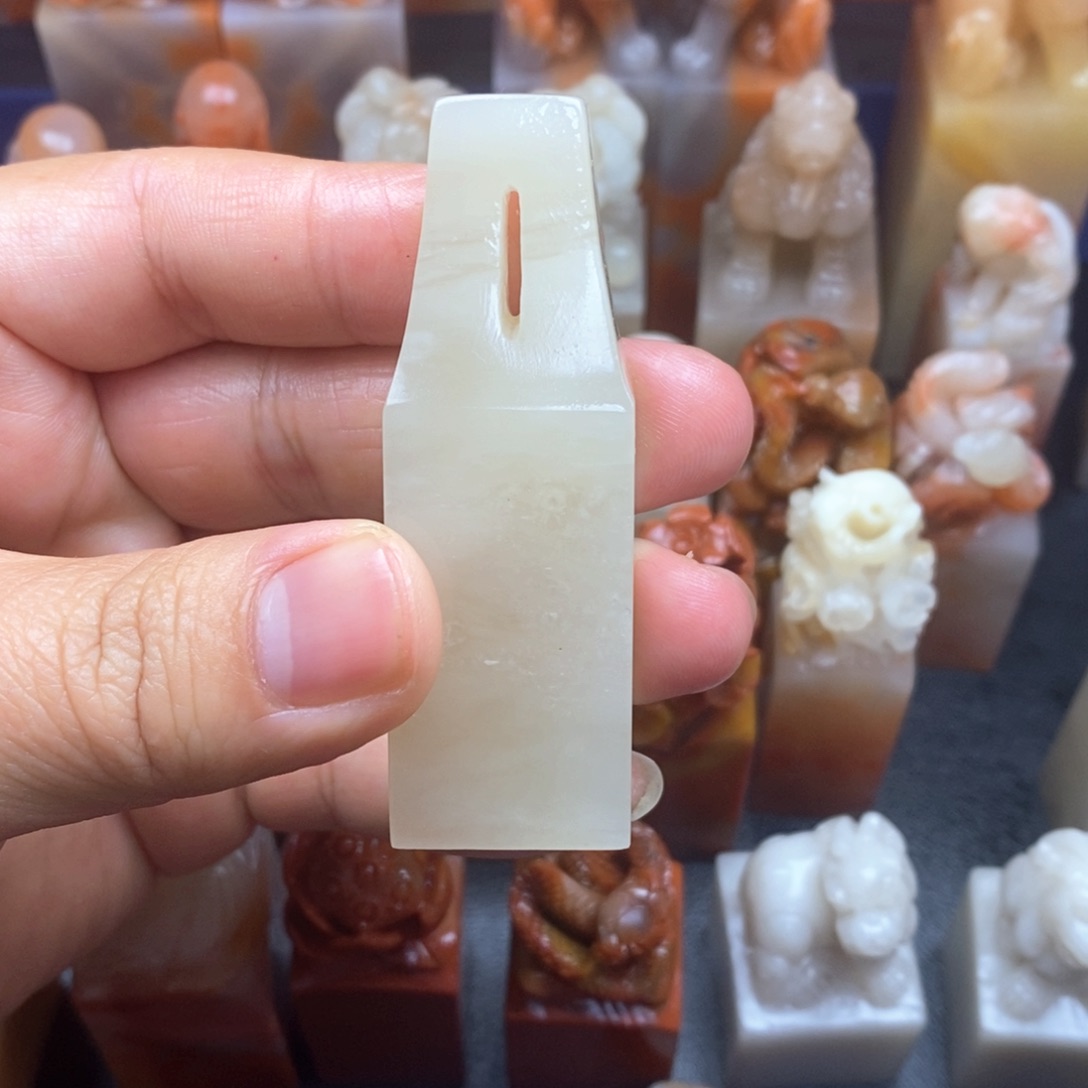 寿山石印石老挝巧雕 如意