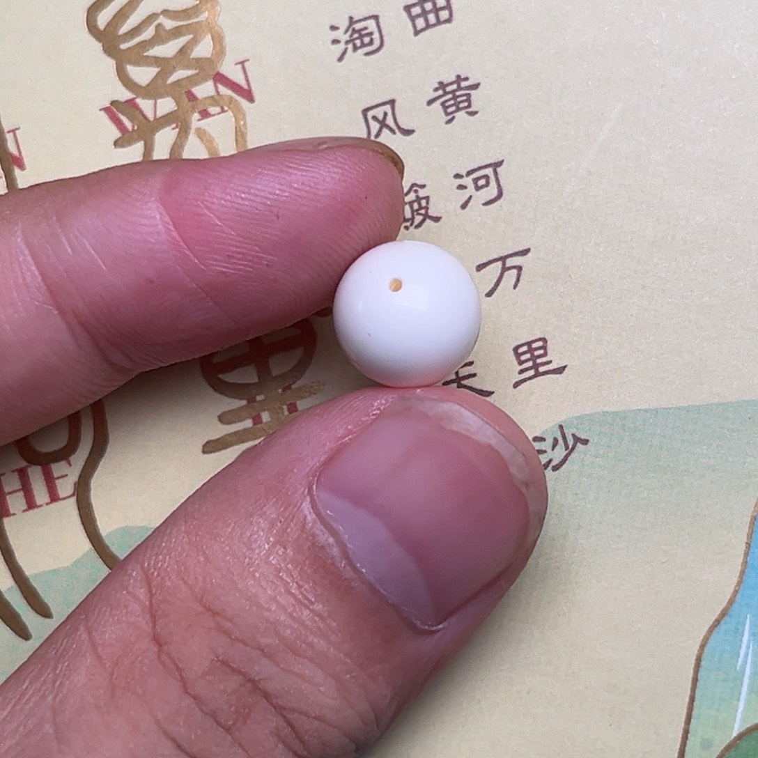裸石琥珀未镶嵌蜜蜡10加漆白，微瑕