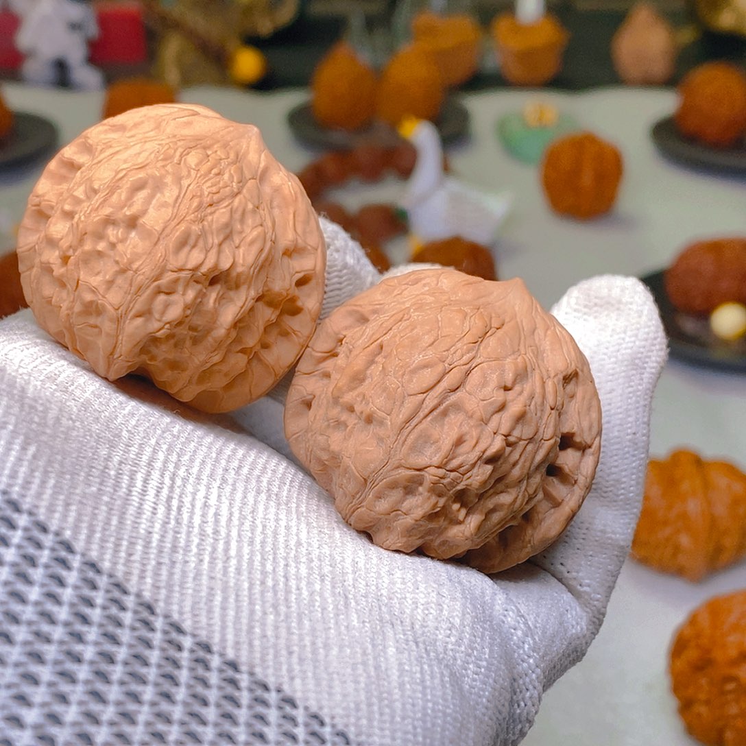 文玩核桃把件乌龙峡飞雪