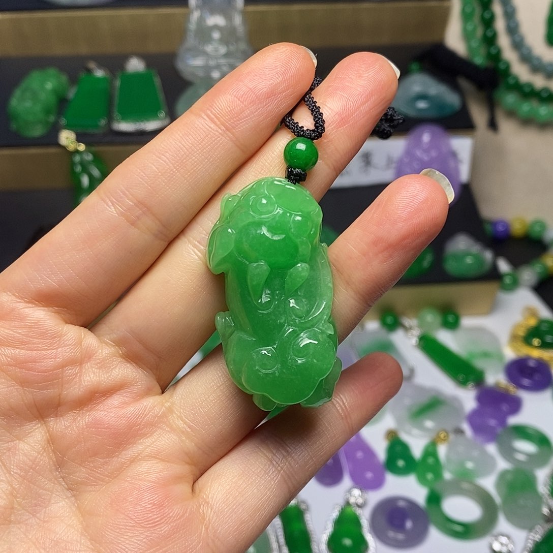 翡翠未镶嵌颈饰翡翠吊坠未镶嵌非a1