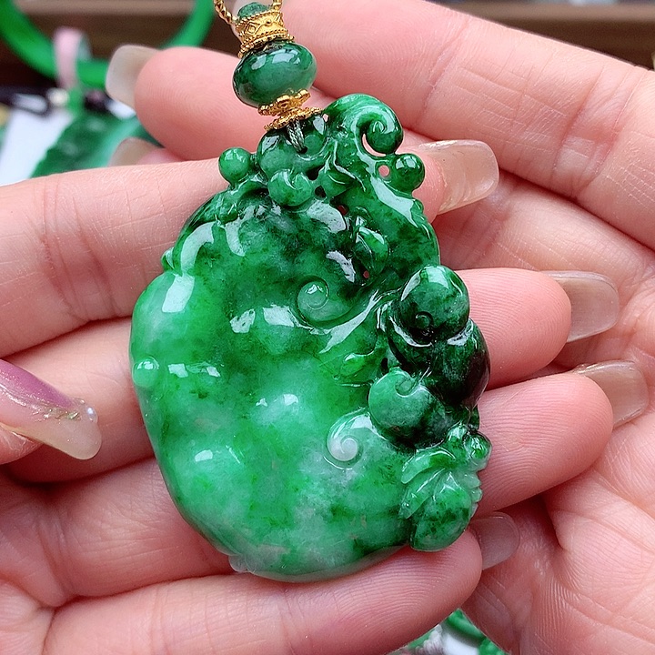 翡翠颈饰银S925镶嵌翡翠