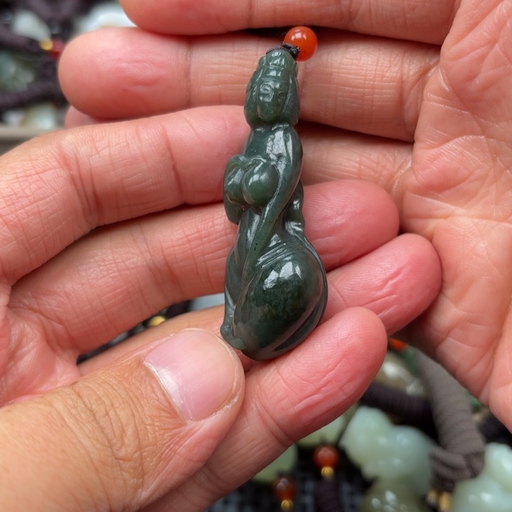 和田玉吊坠未镶嵌