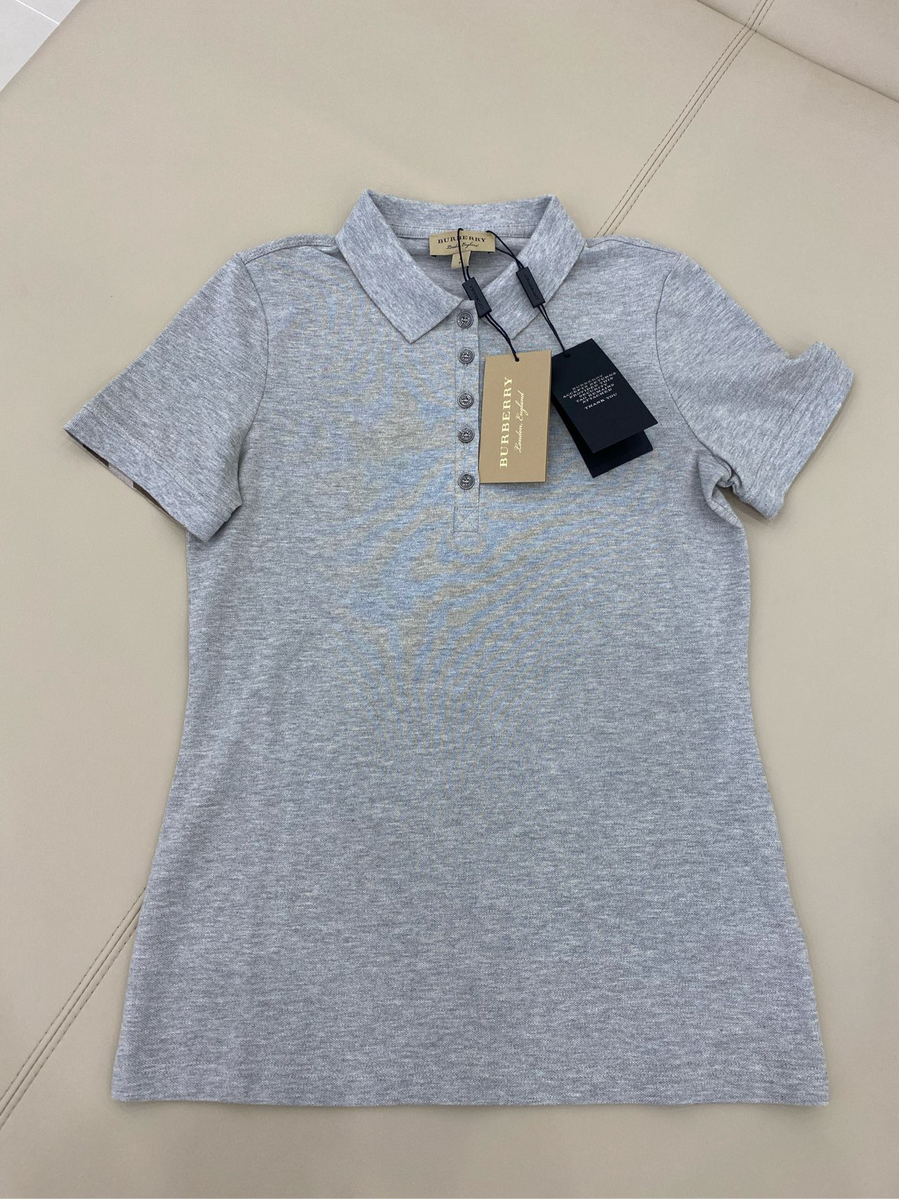 全新未使用 BURBERRY/博柏利 吊牌在 女款polo衫 烟灰色 S码 
