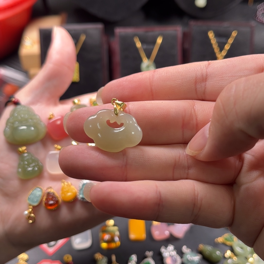 和田玉颈饰银S925镶嵌