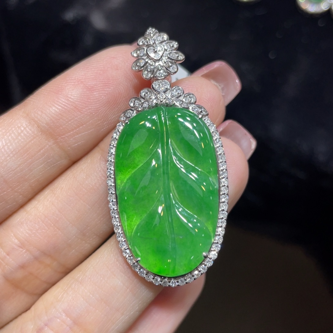 翡翠18K金镶嵌颈饰#*天然缅甸翡翠