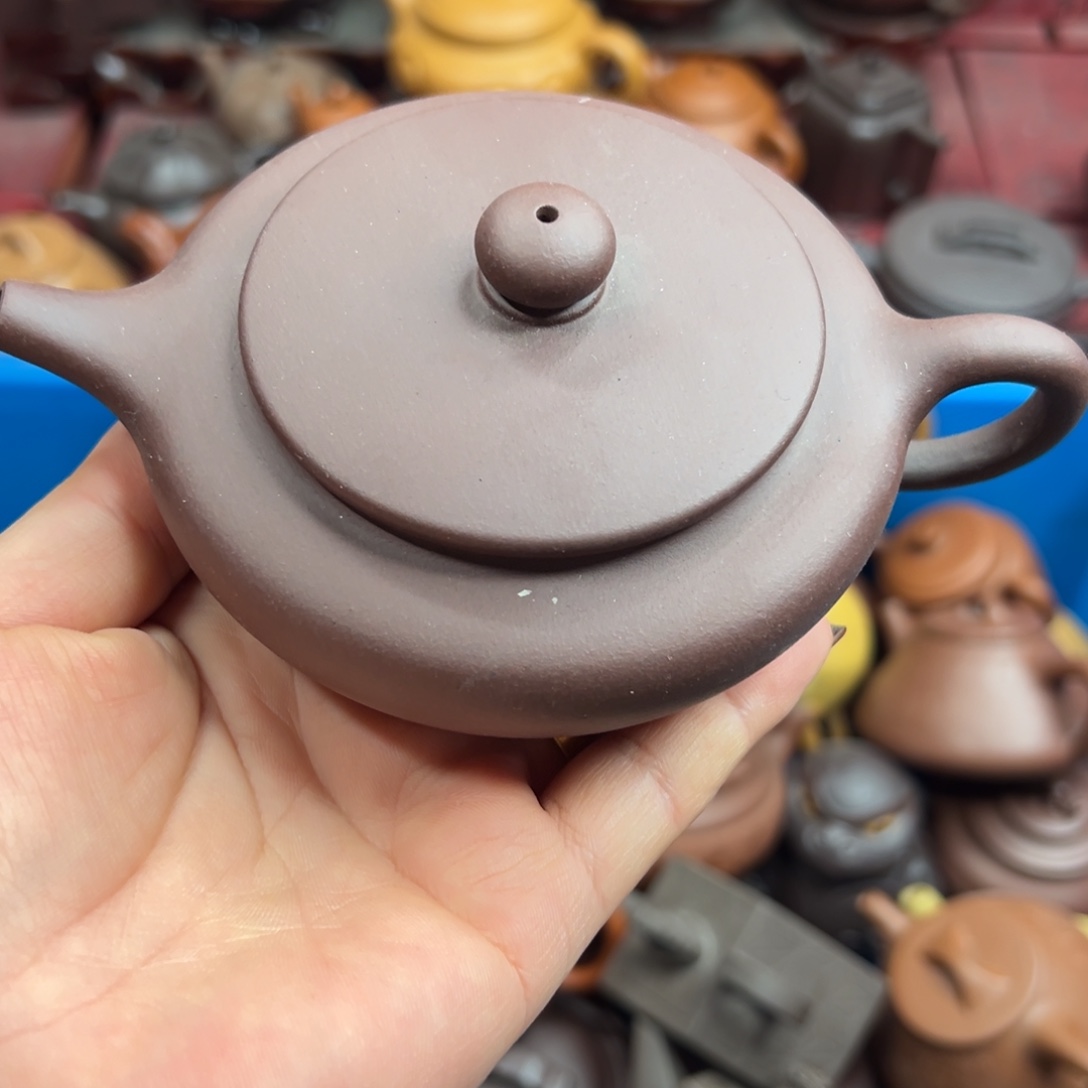 茶壶紫砂。紫砂的味道很好