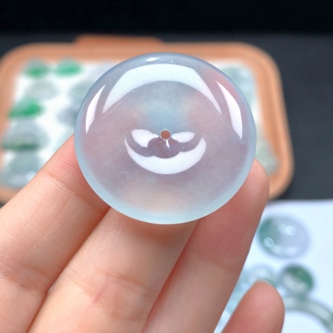 翡翠颈饰未镶嵌冰种大平安扣