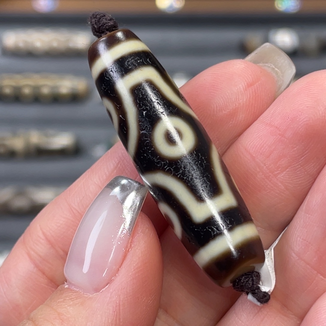 万***居玛瑙/玉髓未镶嵌珠宝半成品