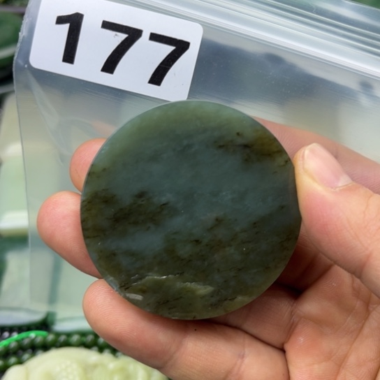 和田玉未镶嵌珠宝半成品