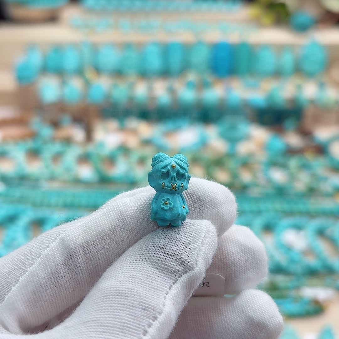 绿松石未镶嵌珠宝奇石