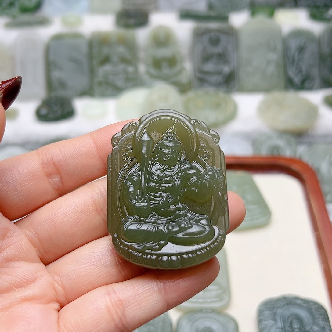 和田玉颈饰未镶嵌芳*