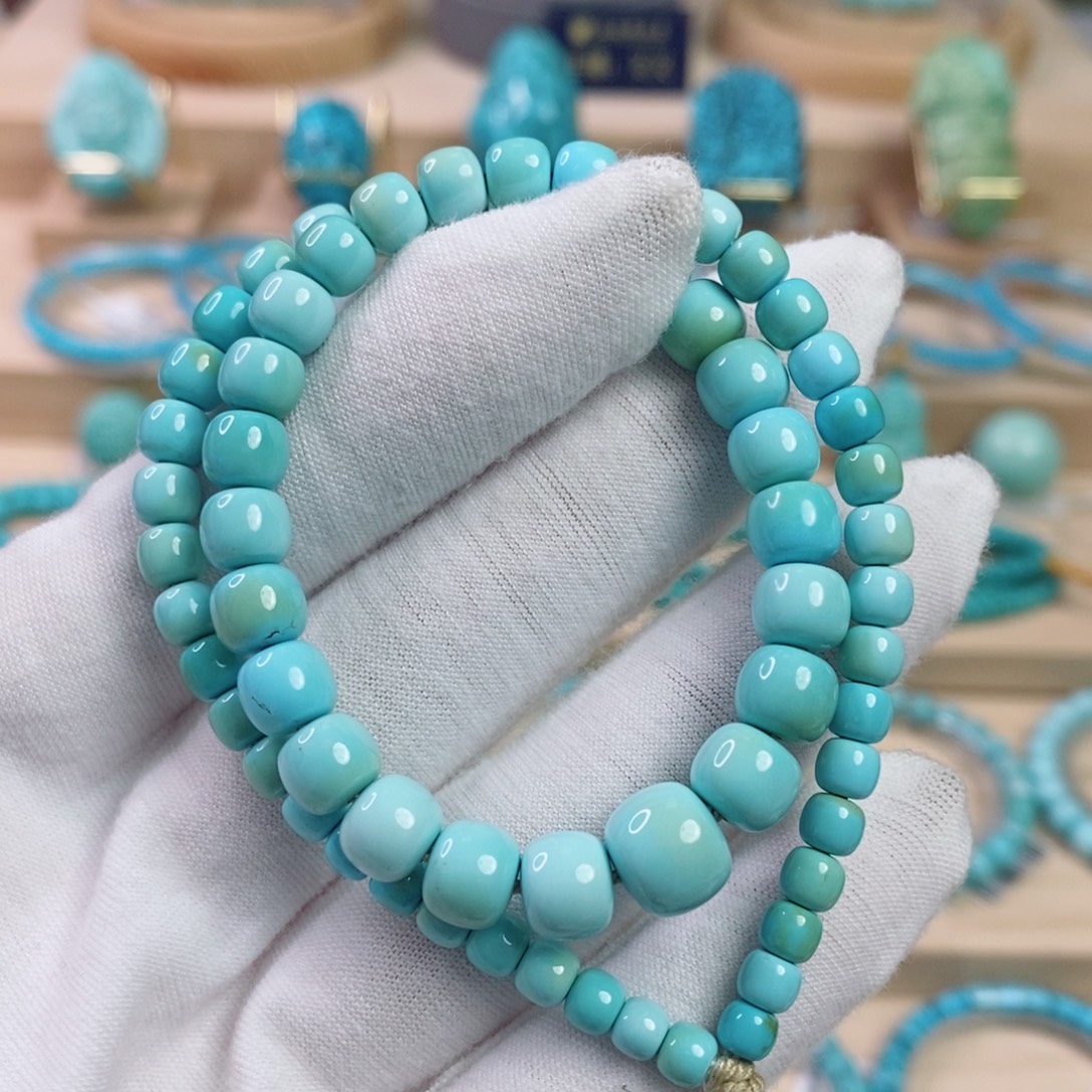 绿松石未镶嵌珠宝奇石