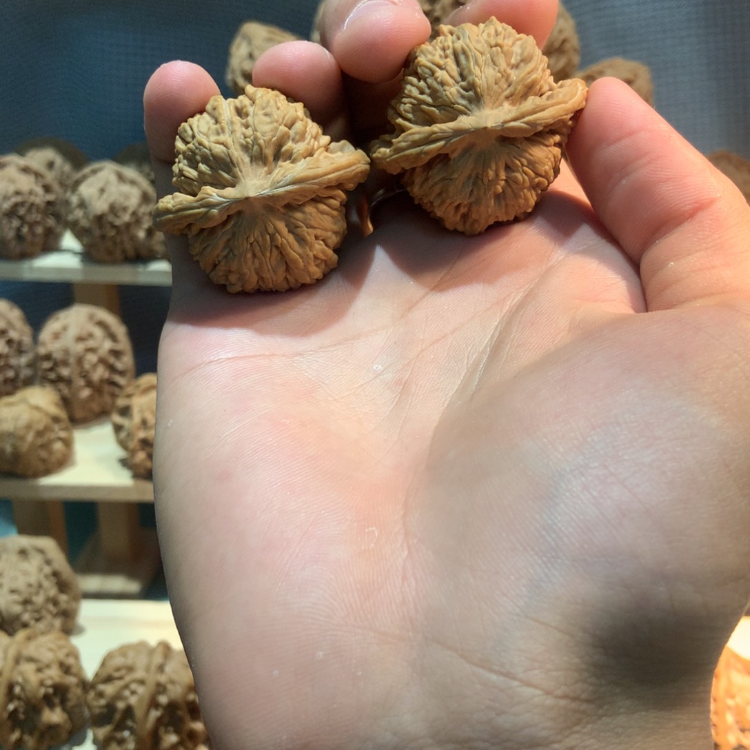 用***9四座楼文玩核桃全品42