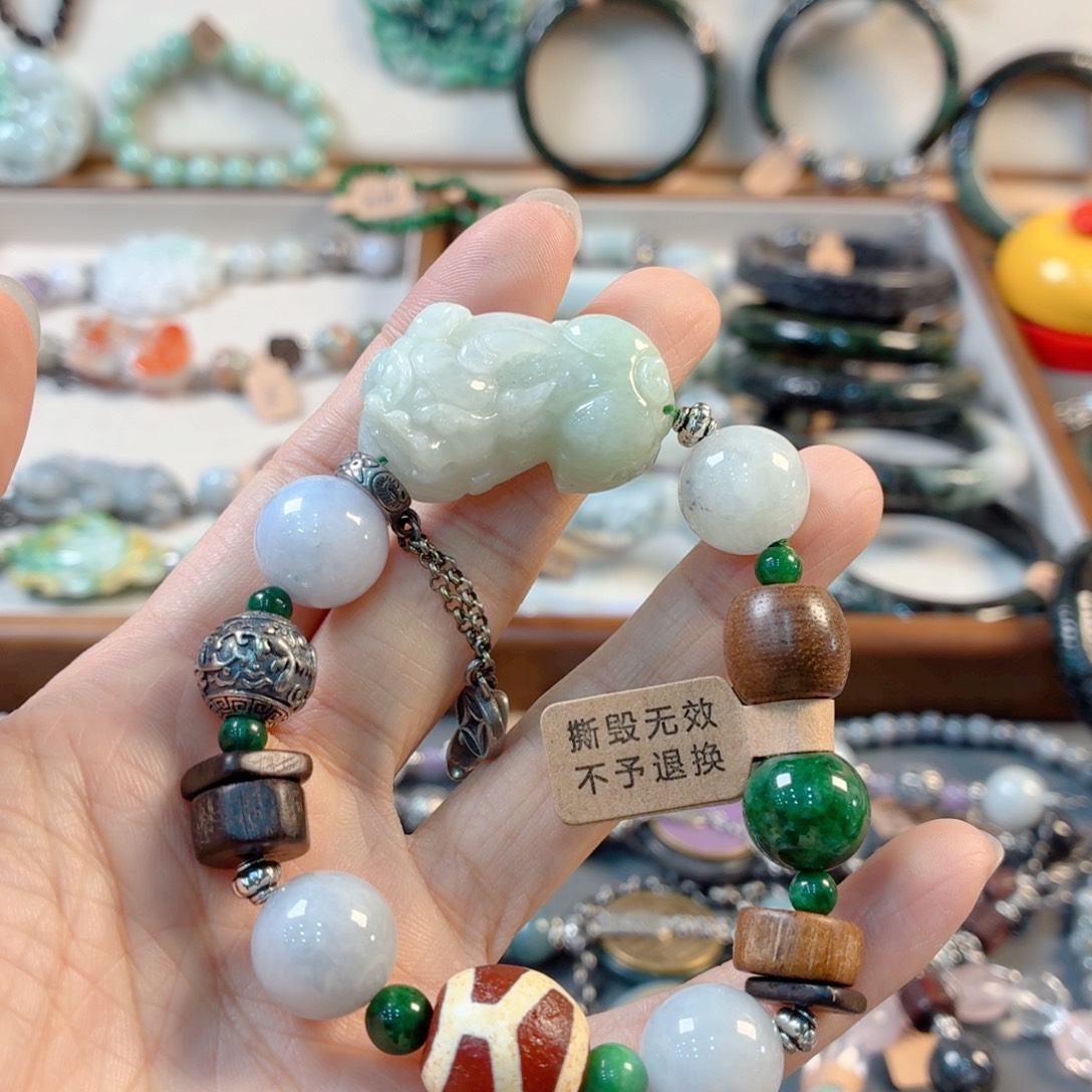 夢***影翡翠未镶嵌颈饰手串
