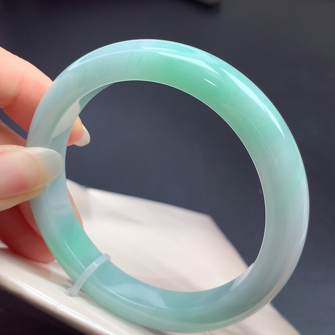 翡翠未镶嵌手镯58.6圈口