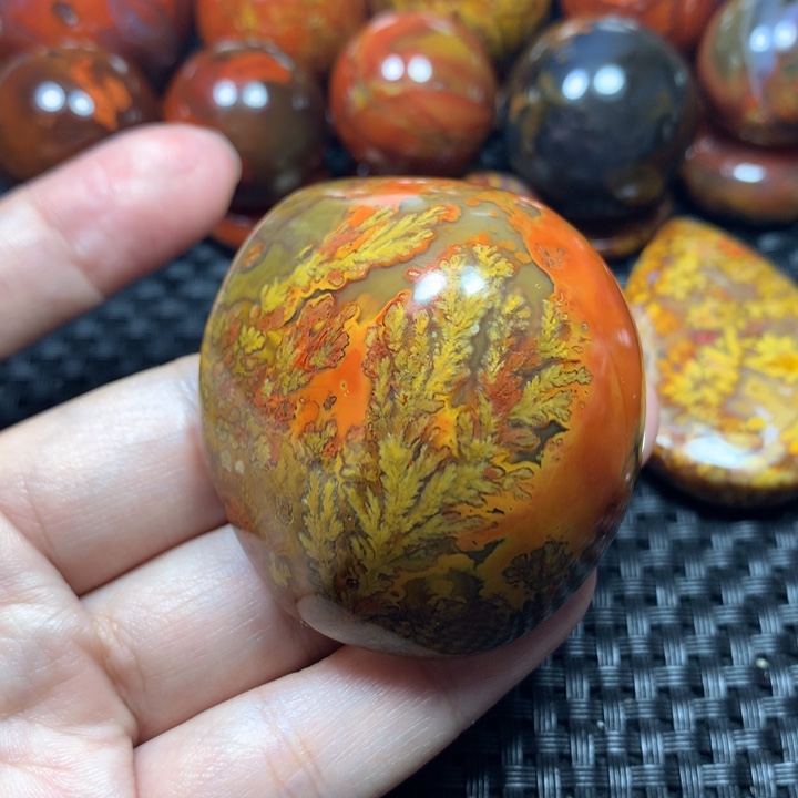 玛瑙/玉髓颈饰未镶嵌贝*东