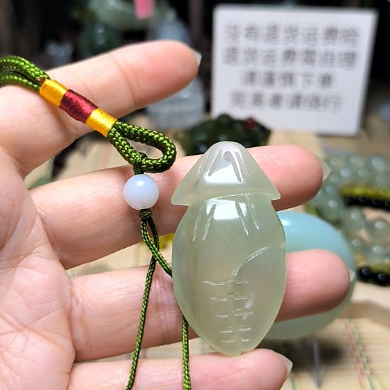 蛇纹石玉未镶嵌颈饰