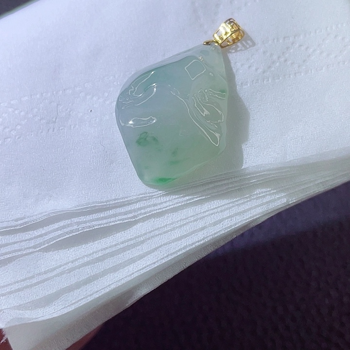 翡翠颈饰18K金镶嵌翡翠