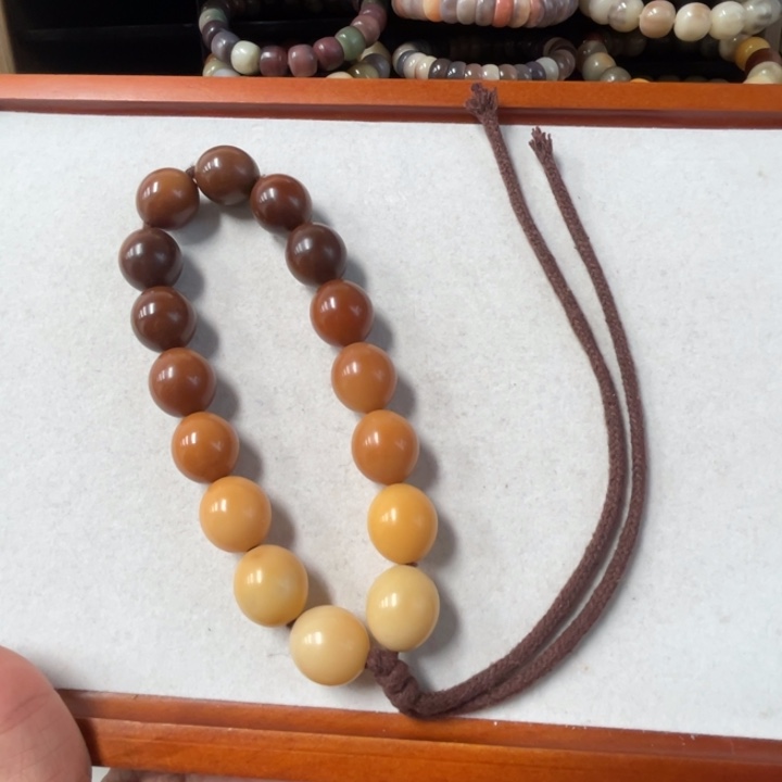 吊坠菩提根/象牙果碎**年手持