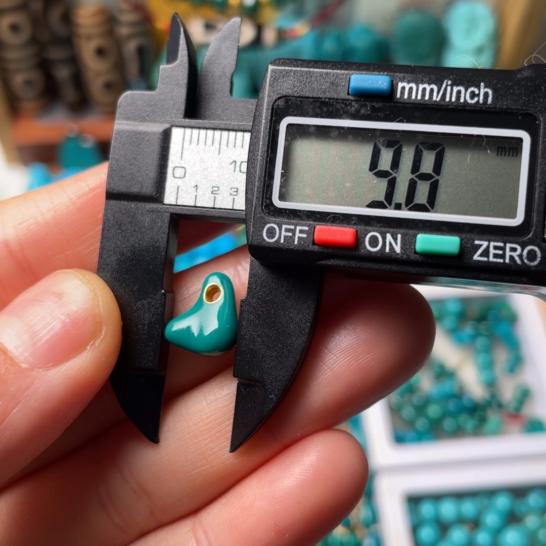 绿松石颈饰足金镶嵌