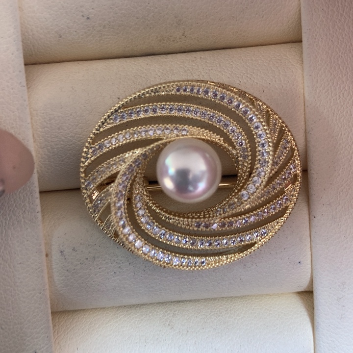 未镶嵌胸饰海水珍珠