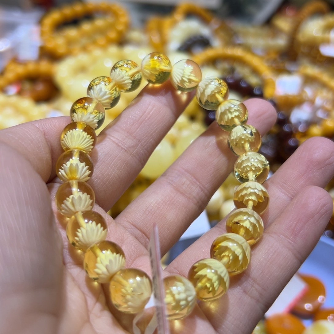 琥珀珠宝奇石未镶嵌