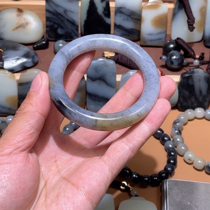 和田玉手镯未镶嵌无*