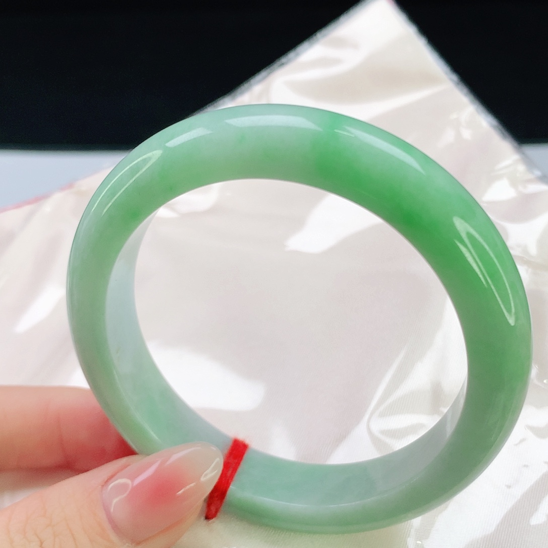 翡翠未镶嵌手镯619