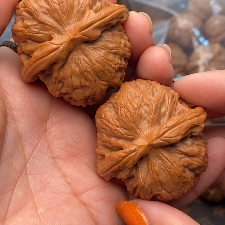 核桃女娲石46尺核桃