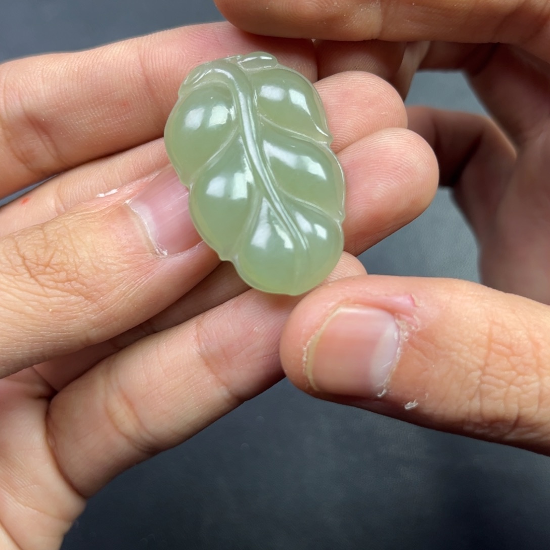 和田玉颈饰未镶嵌多样性树叶