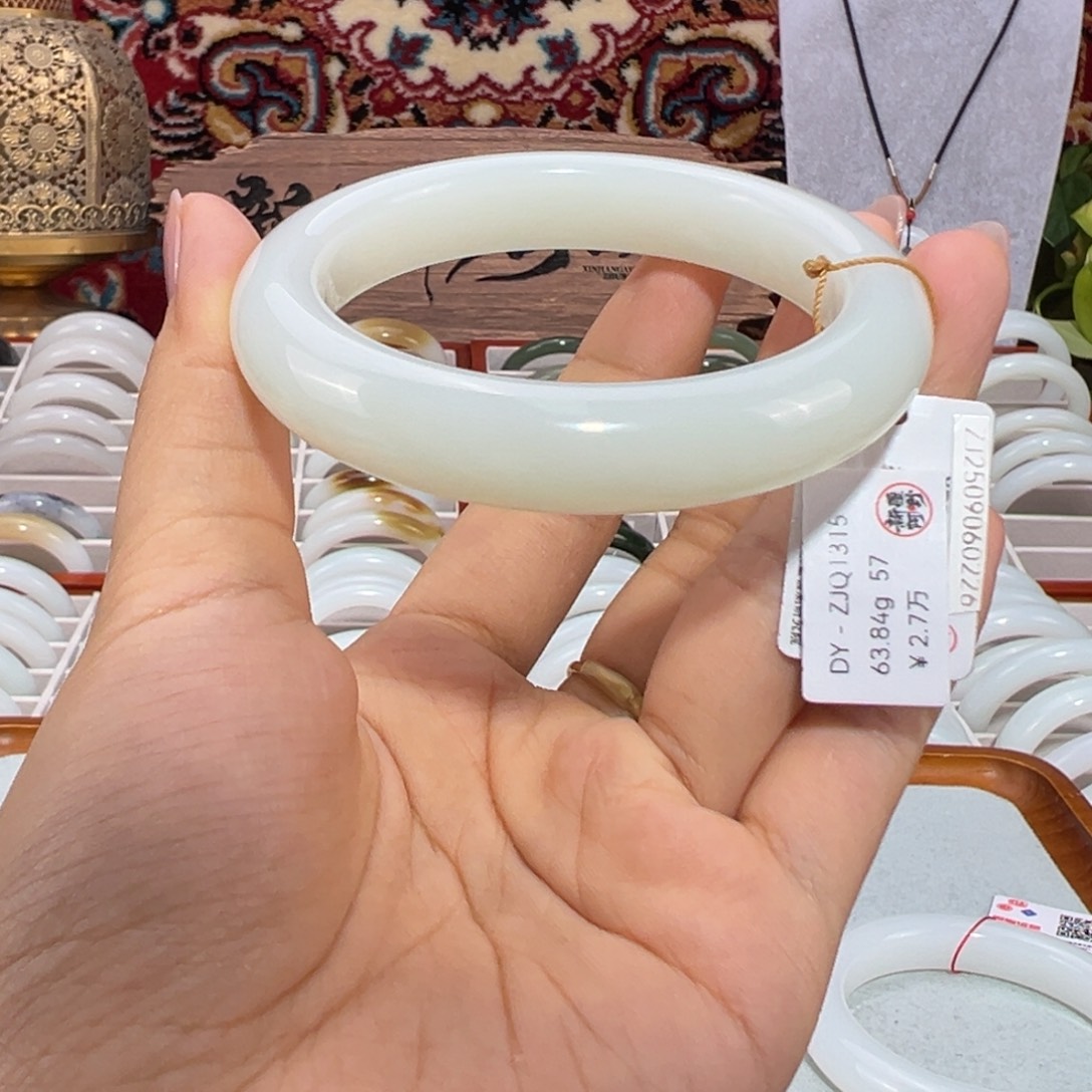 和田玉未镶嵌手镯新疆和田玉