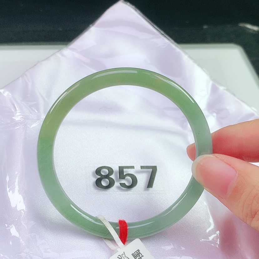 【闪购商品】未镶嵌手镯翡翠