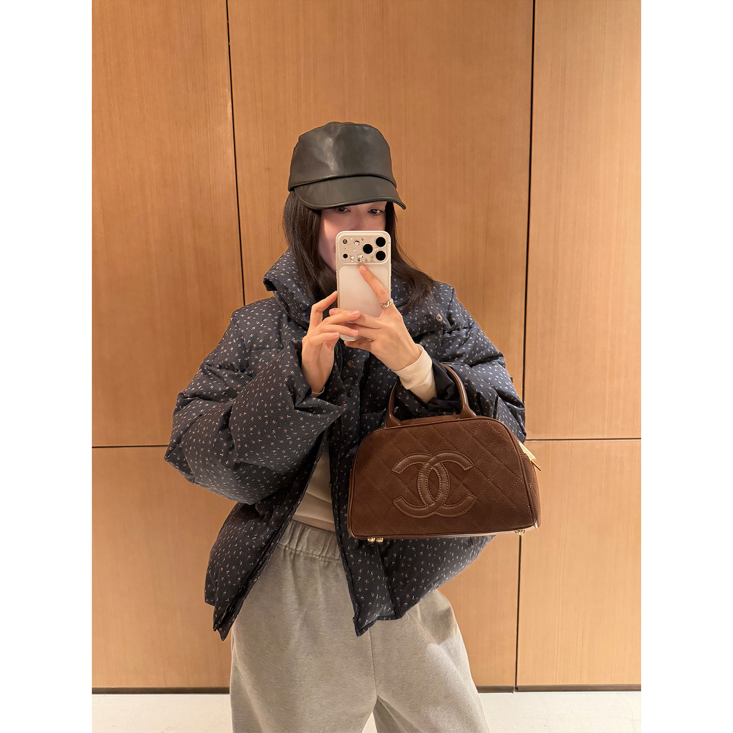 杨小妖腊肠狗羽绒服 小特色童趣高支纯棉90白鹅绒女冬季外套新款